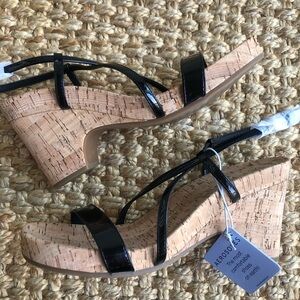 New w Tag: Aerosoles Miles Platform Wedge. Size 8.5